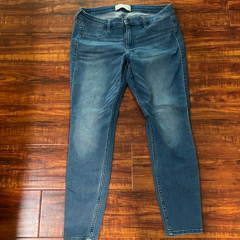 NWOT Women’s Abercrombie & Fitch jeggings